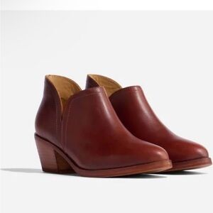 Nisolo Mia Everyday Leather Ankle Booties | size 5 | Auburn